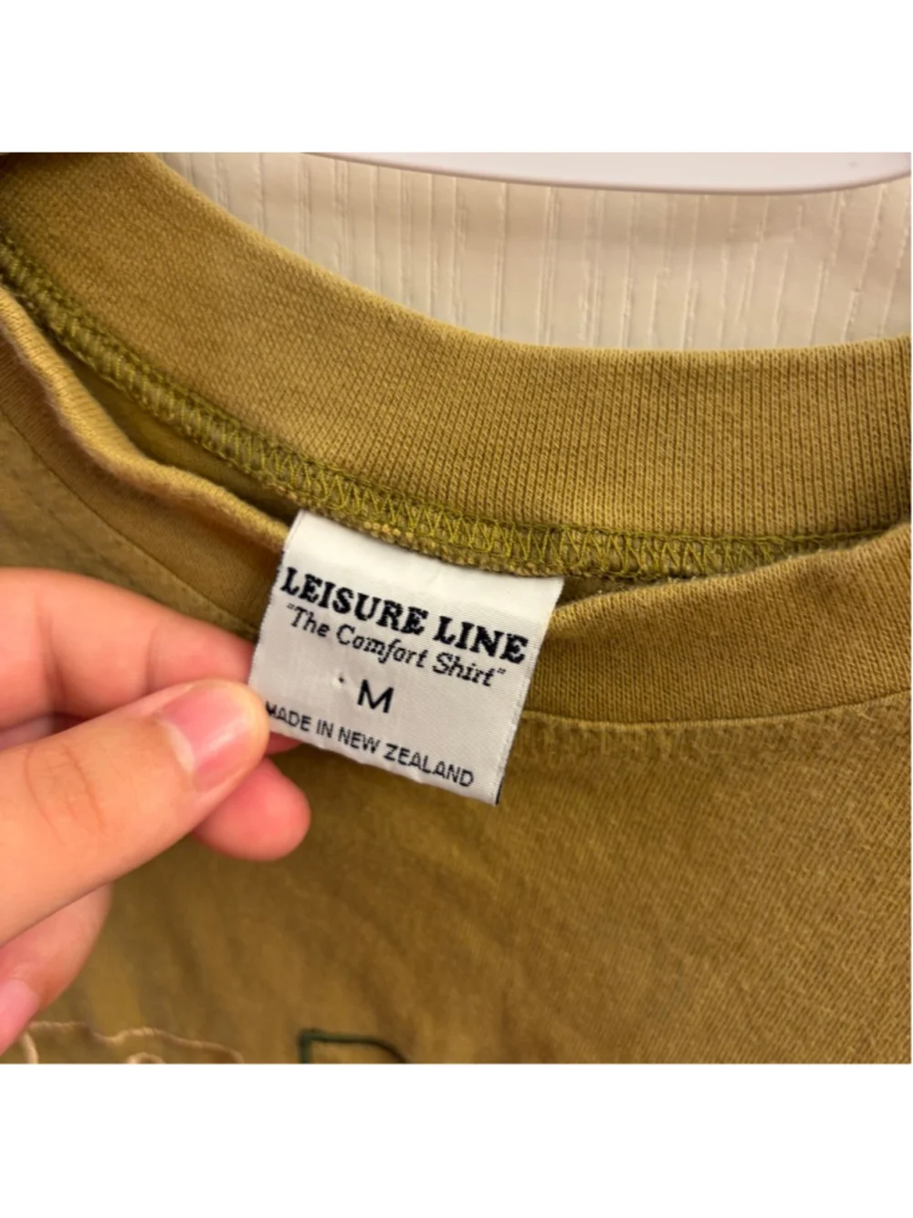 Mens LEISURE LINE green Tee M New Zealand Vintage - Picture 3 of 4